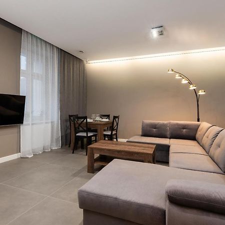 Apartament Platynowy - Centrum Gliwic Z Parkingiem Гливице Екстериор снимка