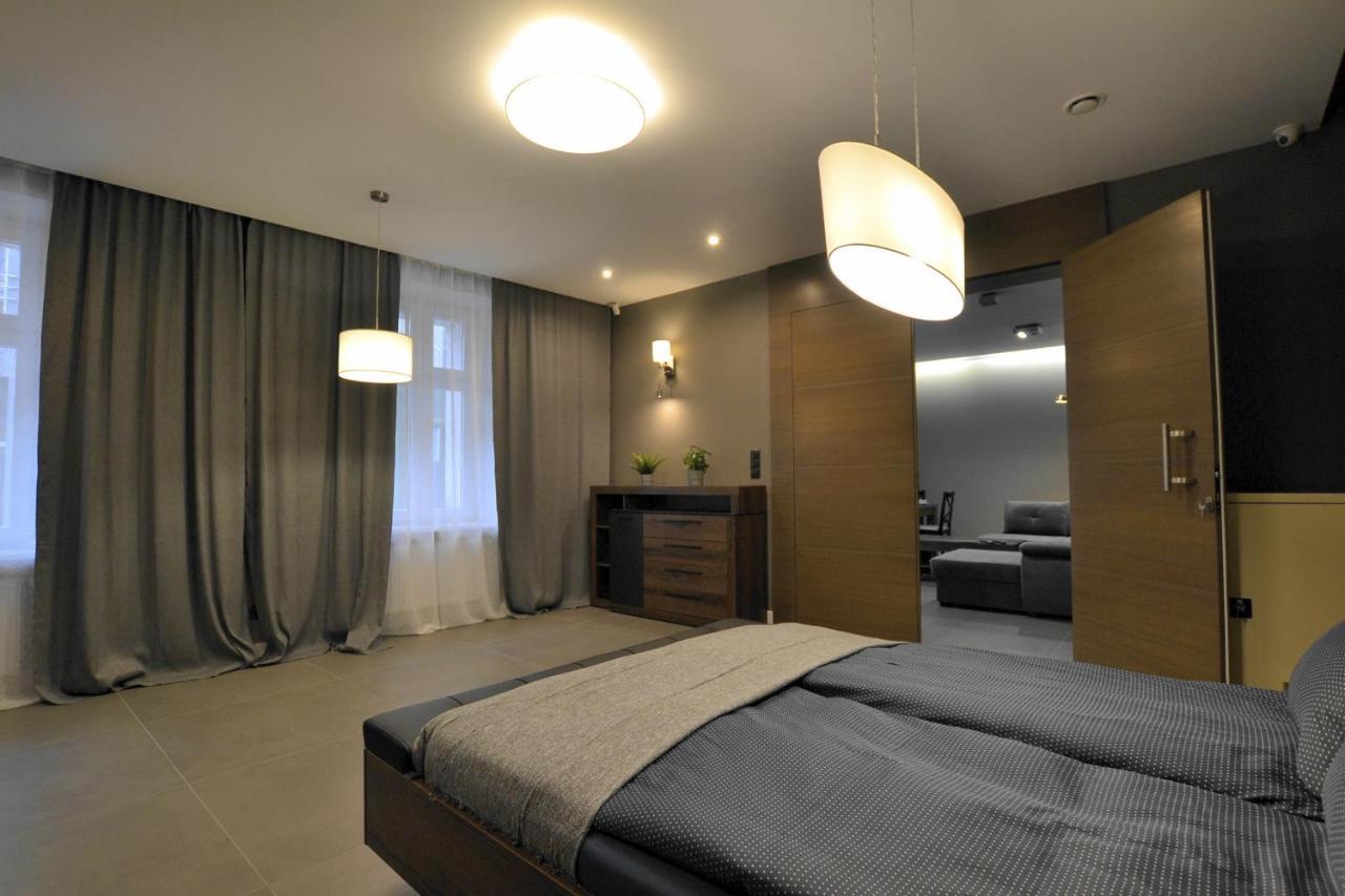 Apartament Platynowy - Centrum Gliwic Z Parkingiem Гливице Екстериор снимка