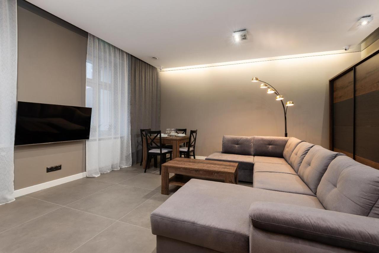 Apartament Platynowy - Centrum Gliwic Z Parkingiem Гливице Екстериор снимка