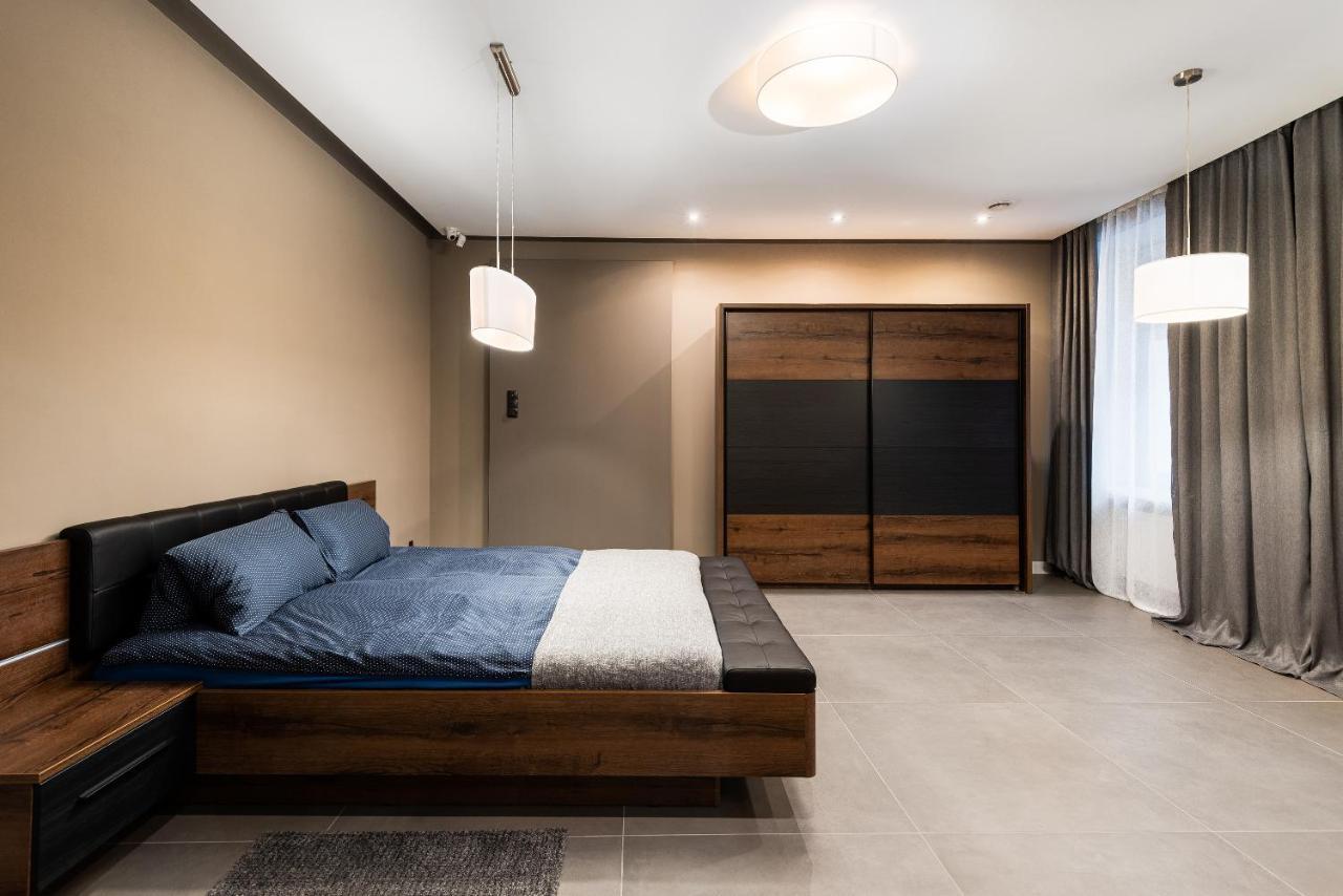 Apartament Platynowy - Centrum Gliwic Z Parkingiem Гливице Екстериор снимка
